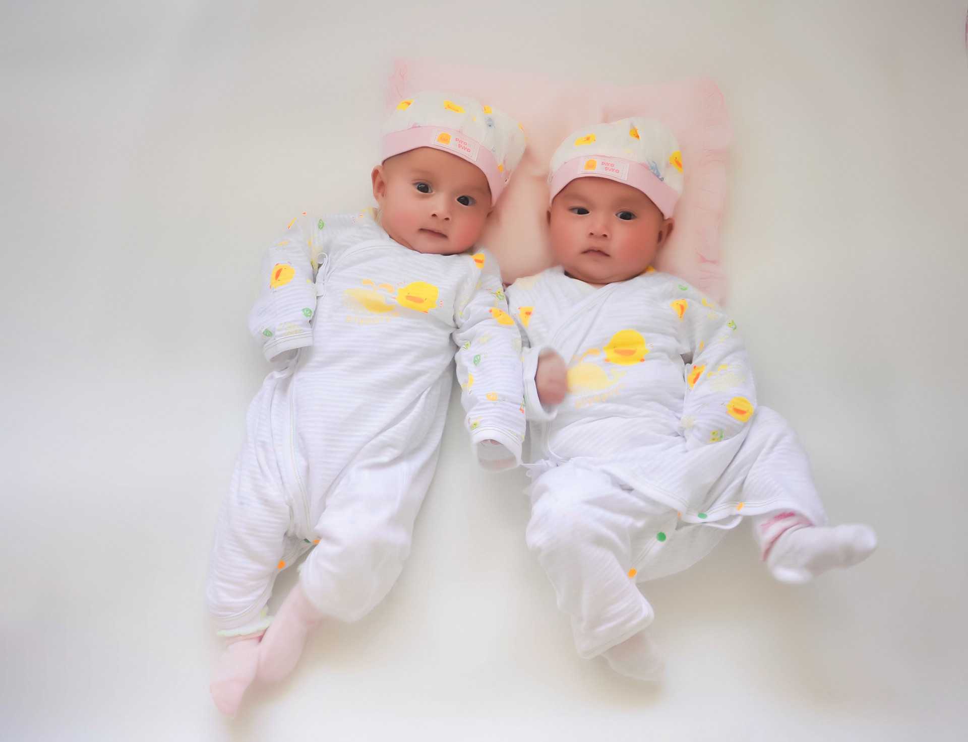 国内借卵生子费用解析：价格因素与等待时间详解